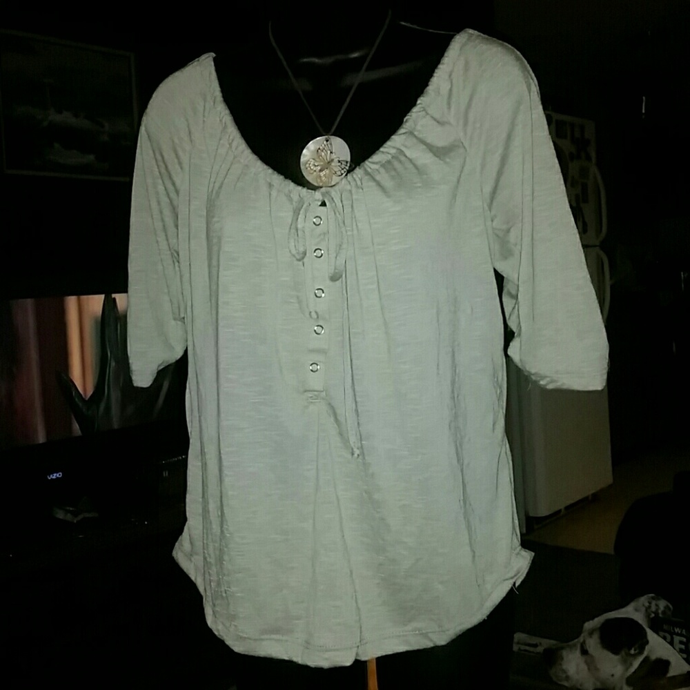 KHAKI GREEN TOP